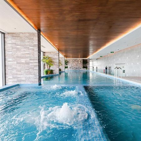 Five Star Westlake 1St-4Th Floors Hotel & Serviced Apartment Hanoi Kültér fotó The swimming pool at the hotel