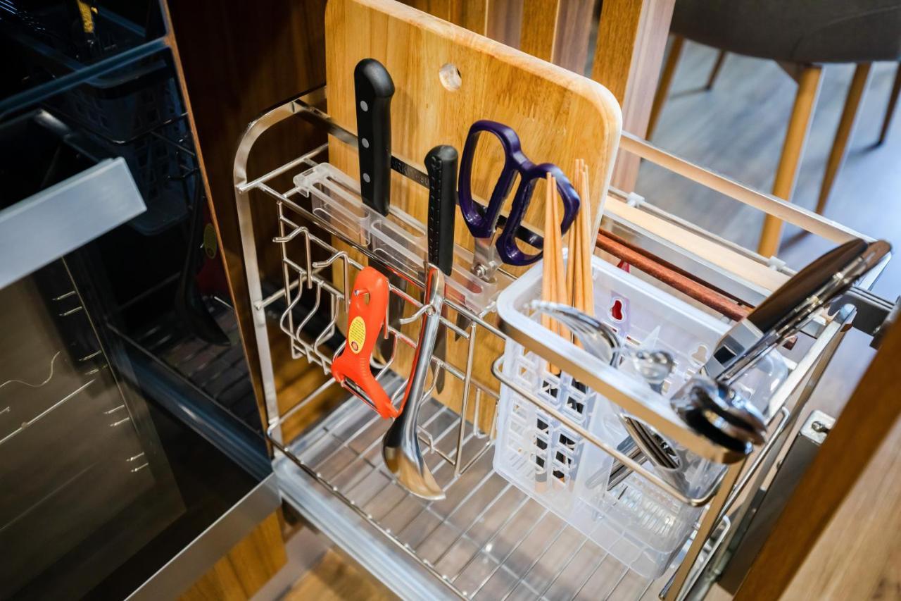 Five Star Westlake 1St-4Th Floors Hotel & Serviced Apartment Hanoi Kültér fotó A kitchen drawer