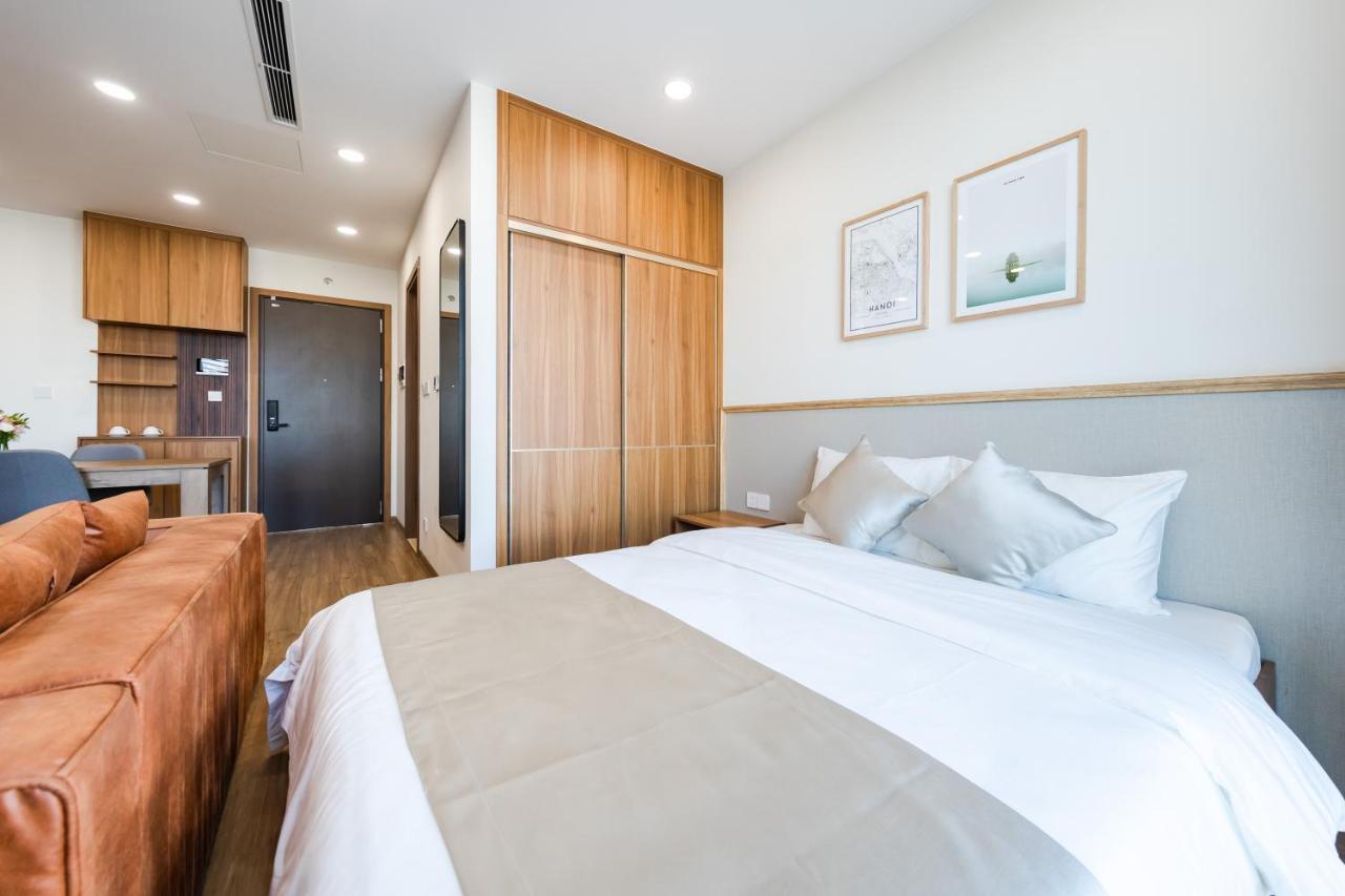 Five Star Westlake 1St-4Th Floors Hotel & Serviced Apartment Hanoi Kültér fotó A bedroom in a serviced apartment in Hanoi, Vietnam