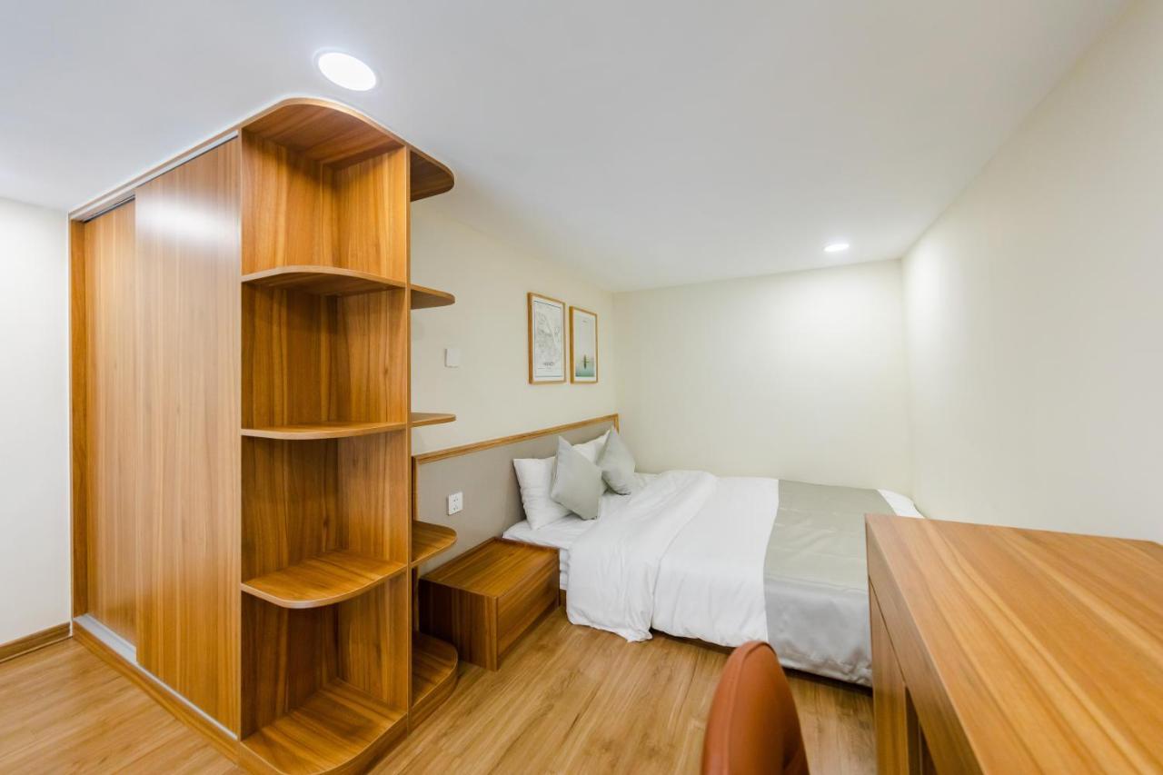 Five Star Westlake 1St-4Th Floors Hotel & Serviced Apartment Hanoi Kültér fotó A bedroom at the hotel