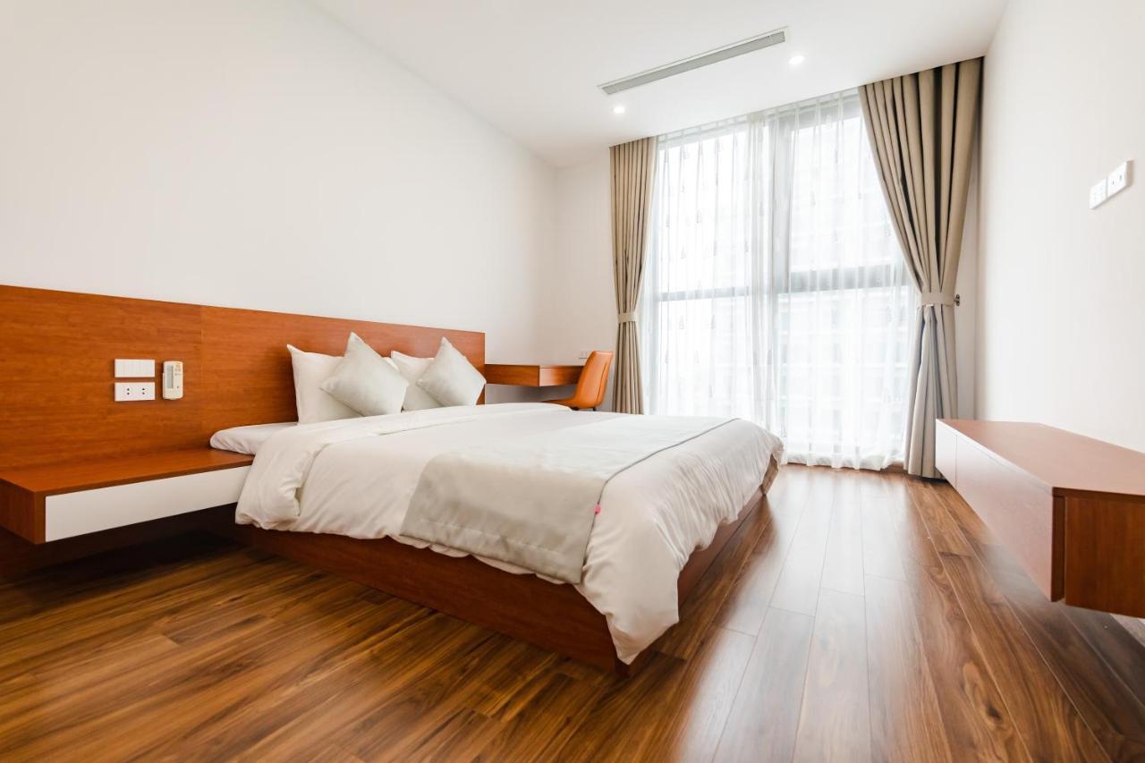 Five Star Westlake 1St-4Th Floors Hotel & Serviced Apartment Hanoi Kültér fotó A bedroom in a hotel
