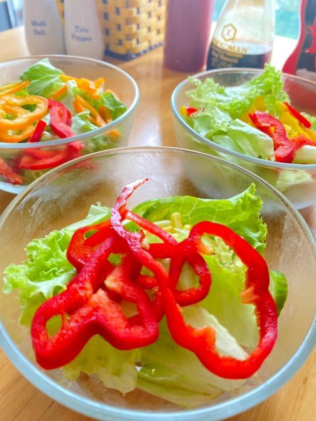 Five Star Westlake 1St-4Th Floors Hotel & Serviced Apartment Hanoi Kültér fotó A salad with red pepper