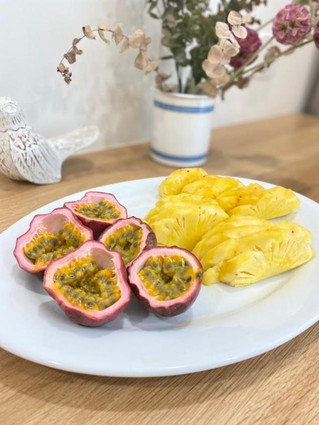 Five Star Westlake 1St-4Th Floors Hotel & Serviced Apartment Hanoi Kültér fotó Pineapple and passion fruit