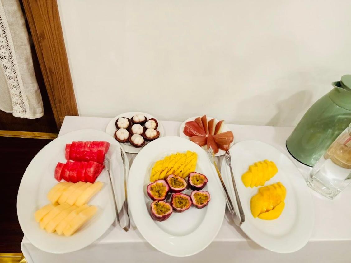 Five Star Westlake 1St-4Th Floors Hotel & Serviced Apartment Hanoi Kültér fotó Fruit platter